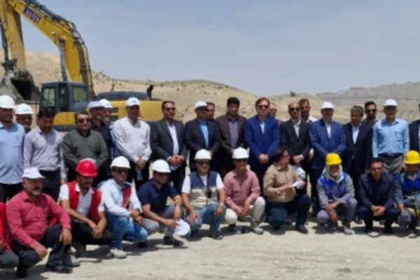Governor of Bushehr Visits Dasht-e Palang Dam Project, Commends Progress and Workforce