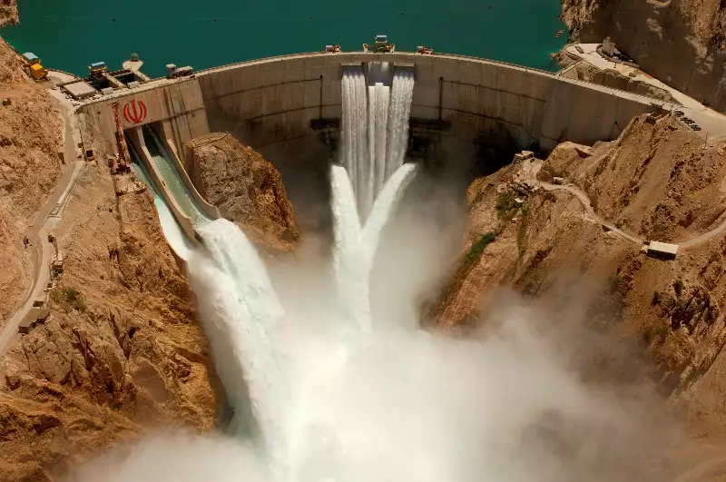 ShaftsofKaroun3Dam